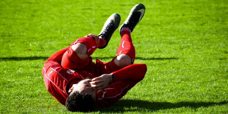chiropractor-heals-leg-pain